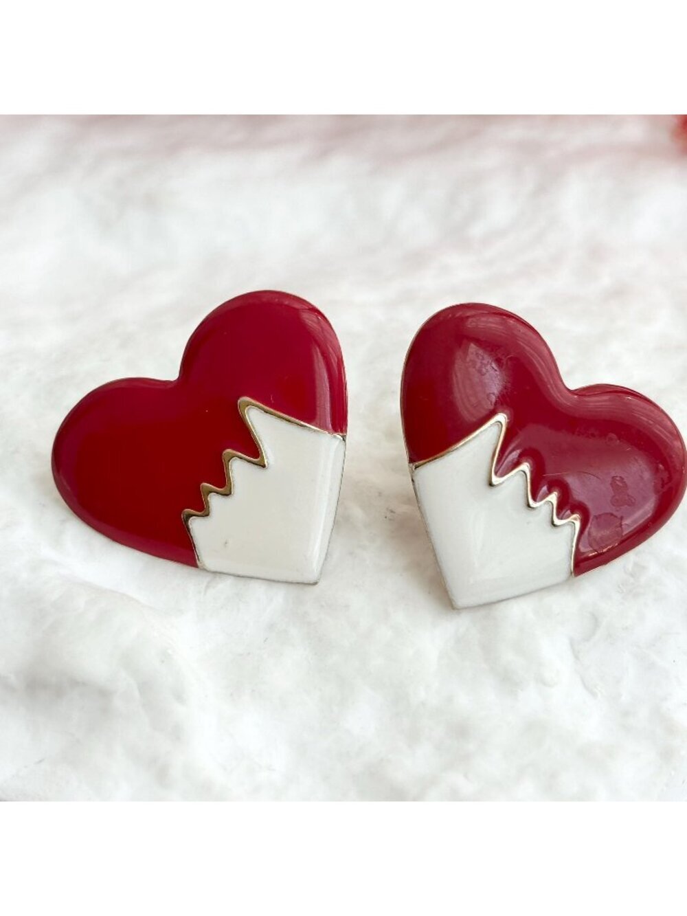 Heart Shaped Black & White Enameled 80's XL Vintage Post Back Stud Earrings